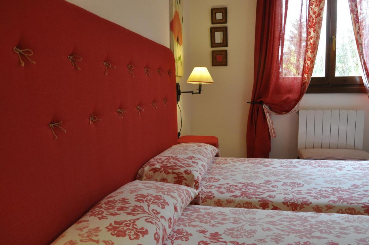 Apartamentos Los Pirineos - Atencion Personal Biescas  Exterior foto