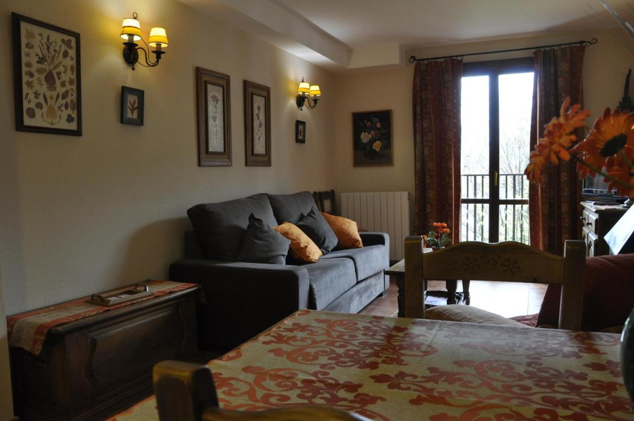 Apartamentos Los Pirineos - Atencion Personal Biescas  Exterior foto